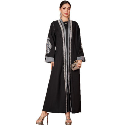 Abaya de Luxe Diamant Noir : Broderie Artisanale et Strass Scintillant