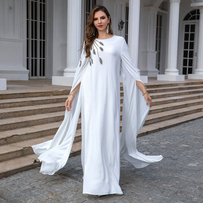 Robe de Soirée Modeste Immaculée : L'Alliance du Drapé et de l'Élégance
